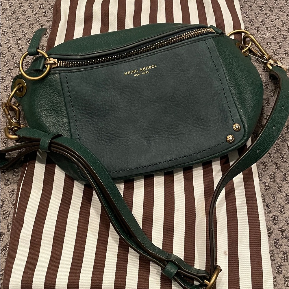 HENRI BENDEL Lenox Leather Hunter Crossbody Belt Bag Fur Strap + Dust Bag | EUC - Picture 2 of 7